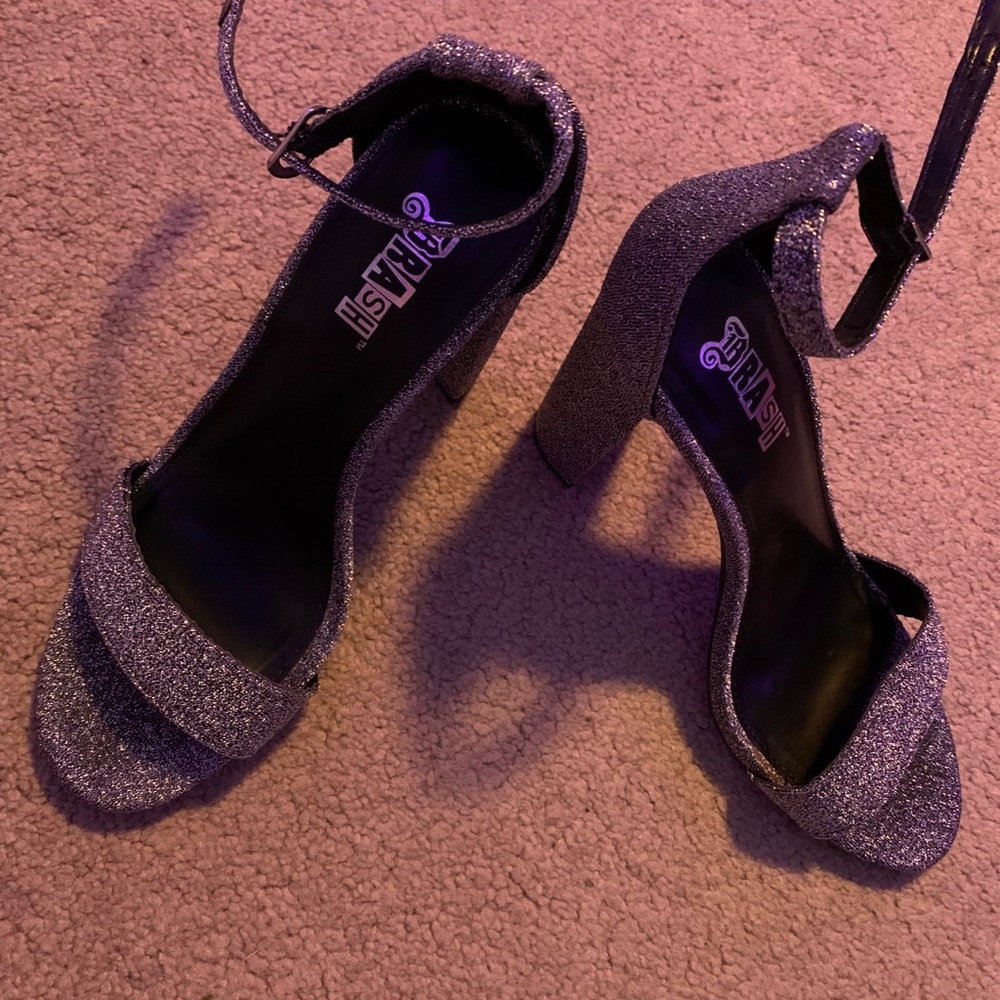 Sparkly heels - Picture 2 of 3